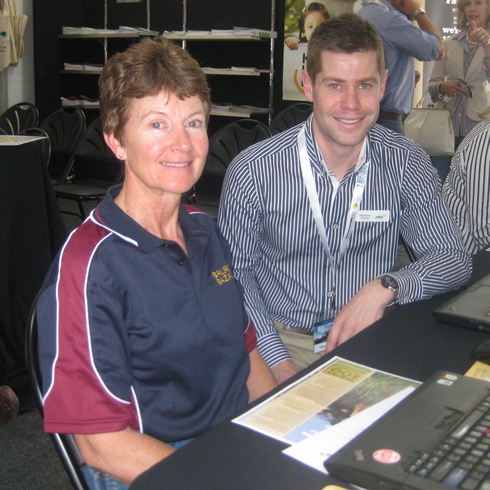 Kingaroy district stud cattle exhibitor Rosemary Balzer, Balrosa Bazadais, gets a helping hand from MLA social media manager Matthew Dwyer at the MLA Social Media Worlshop at Beef 2012.
