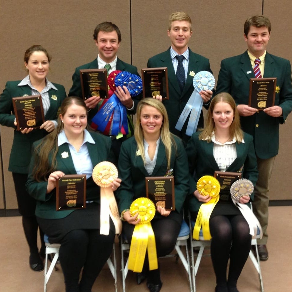 Pictured after the South Western meat judging competition in Fort Worth, Texas were, back row from left, Emma Hegarty (coach), Tim Ryan, Isaac Allen, Brad Robinson (coach) Front row (L-R) Jordan Hoban, Rozzie O'Reilly and Vanessa Campbell. Click on images at base of page for a larger view.