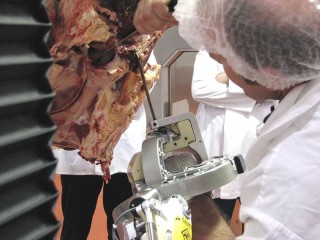 A two-axis power-assist on the hook does 90pc of the work of pulling, tearing, and/or lifting large sections of cut meat, while allowing four additional axes of passive motion for manoeuvrability.