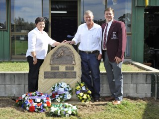 Robyn and Les Fraser with son Warwick at the Polocrosse Hall of Fame at Morgan Park. 