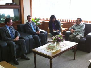 Qld ag minister John McVeigh (left) and NT Primary Industries minister Willem Westra van Holthe meeting with Indonesian minister for agriculture Suswono (right)  in Jakarta in May. 