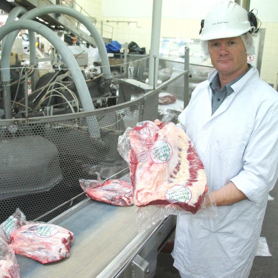 JBS Longford manager Paul Wightman with chilled primals coming off the plant's Cyrovac line