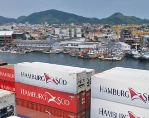 Export Hamburg Sud container stack