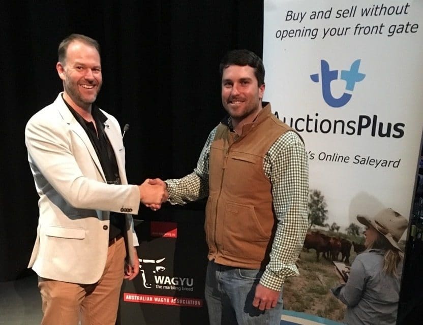 Vendor of the $105,000 record-priced Wagyu bull, Scott de Bruin, Mayura, Millicent SA and buyer Cameron Hewitt, Hanging Rock Station, Charters Towers QLD.